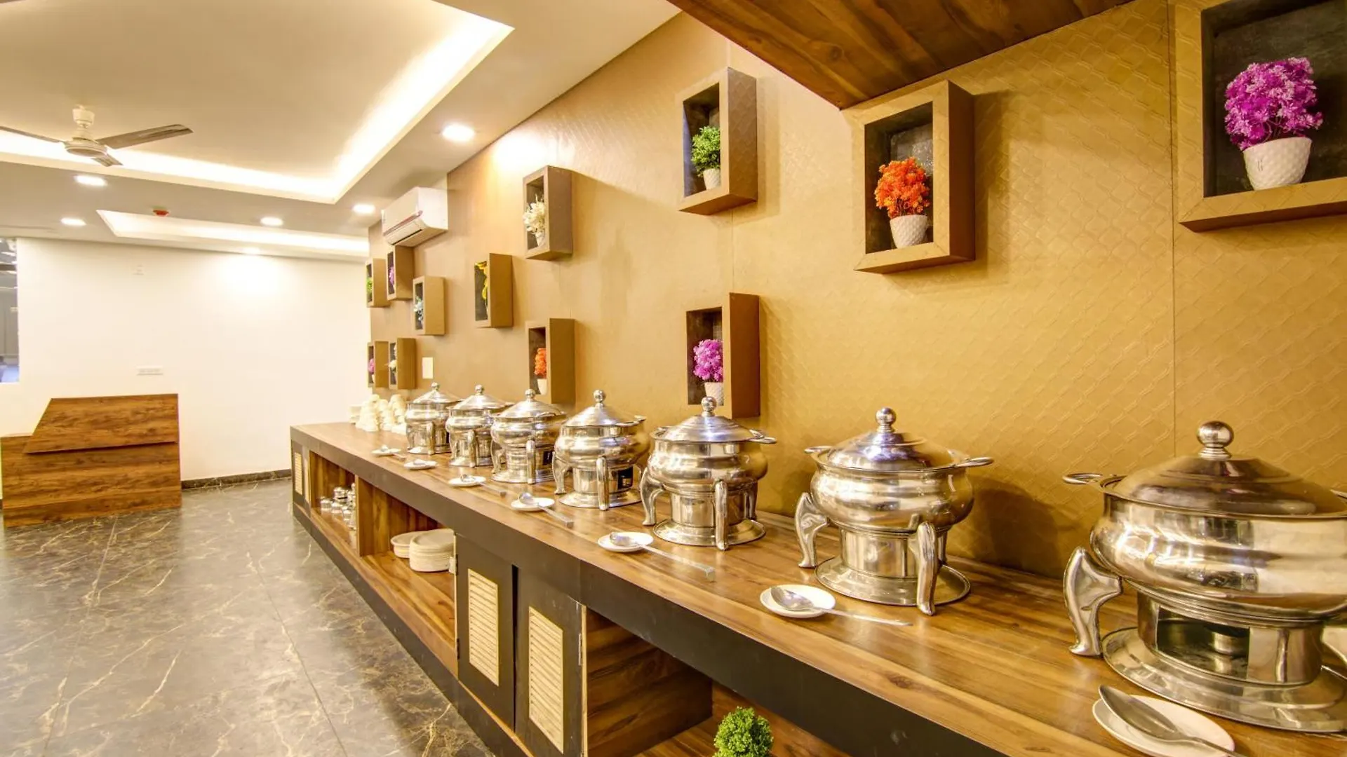 Hotel Park Tree - Igi Airport A Unit Of Prithvi Palace New Delhi